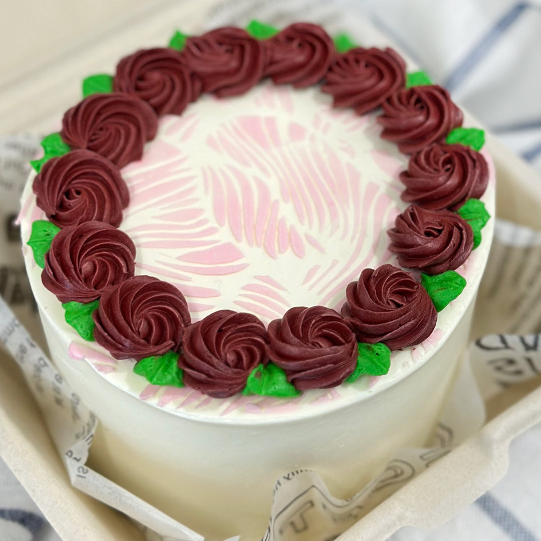 4" Victoria Sponge Cake